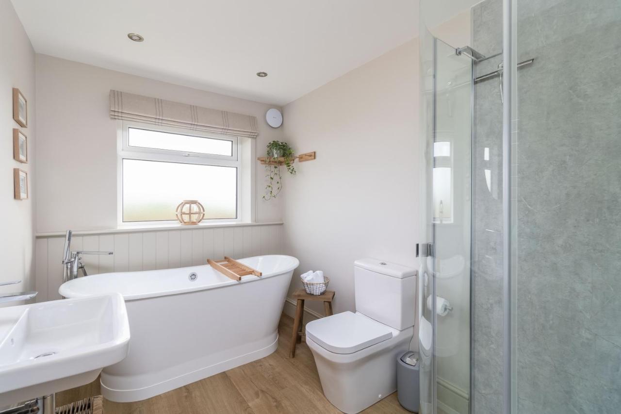The View, Broxa - Luxury Lodge - Yorkshire Coast スカーバラ エクステリア 写真